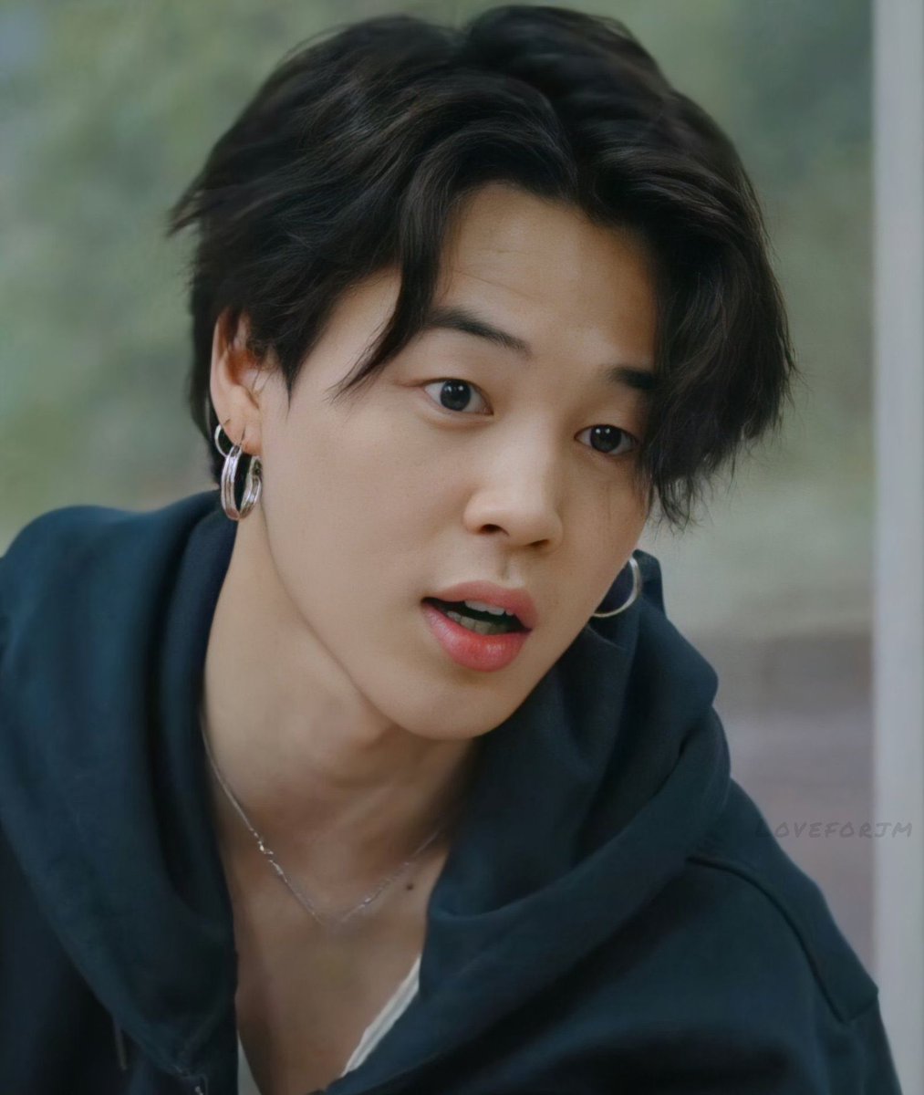 Jimin's bared face– a devastating but needed thread;