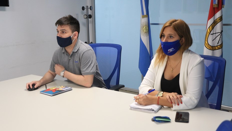 YaFue989's tweet photo. #Ahora en @Si989 | Dialogamos con la Coordinadora de la Subsecretaría de Prevención y Control Urbano provincial, Priscila Villalobos, para saber cómo será el control de cara a lo que serán las restricciones a partir del lunes. https://t.co/wRcluvWaFM