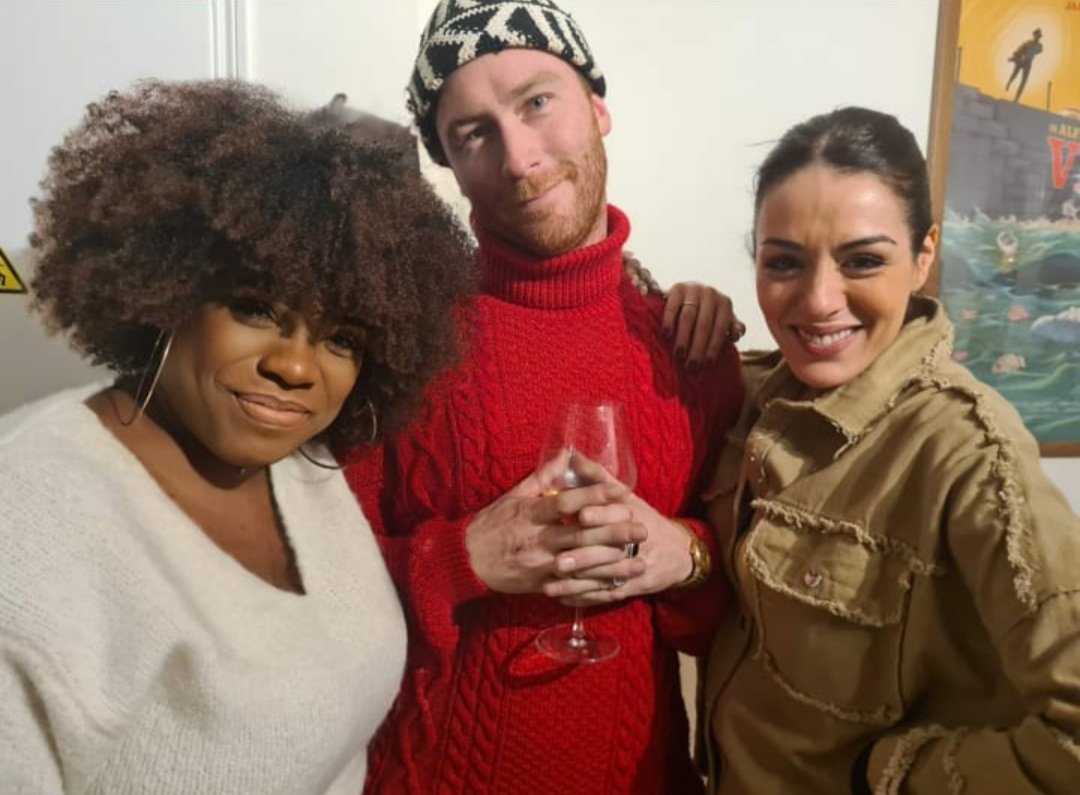 SofiaEssaidi06's tweet photo. Petite photo du soir @Sofia_Essaidi & @IrinaMuluile et #OscarCopp 👍🤩😘 #EncoreMerci 🙏😘 C'est Tellement Mérité 🥰 Encore #Bravo 👏👏 https://t.co/mLFMMM6UQw