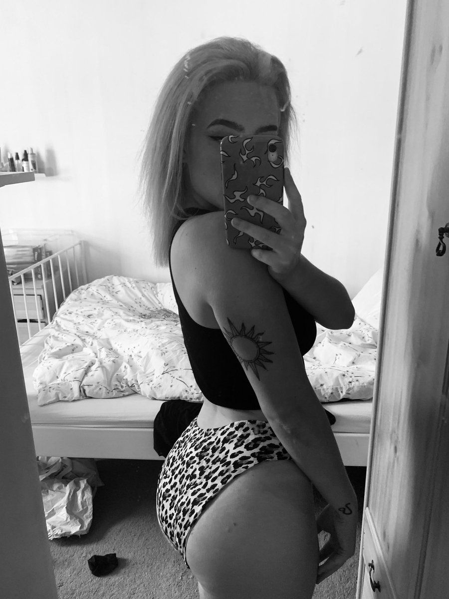 OnlyfansMode's tweet photo. Verified Model ALERT‼️🆕 👀
🔹Summer🔹
https://t.co/zKdgdgPAIf
***********************************
▪️▪️▪️▪️▪️▪️▪️▪️▪️▪️▪️
🚨Models Wanted - Join Us🚨
▪️▪️▪️▪️▪️▪️▪️▪️▪️▪️▪️ 
#onlyfans #model #onlyfansnewbie #verifiedOnlyfans https://t.co/6flFNMbtpH