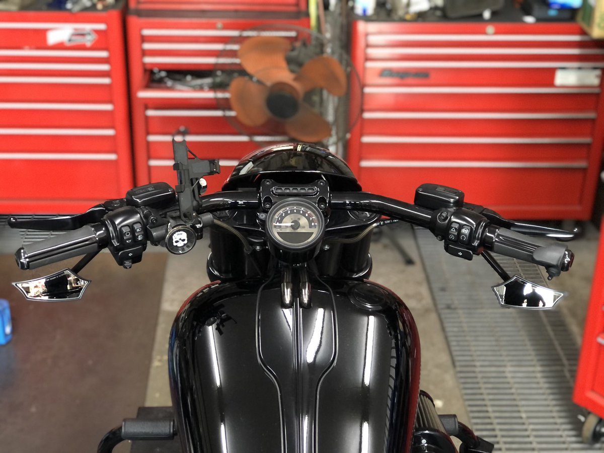 ブレイクアウト ハーレー アンダーミラー おすすめ Thunderbike 2018 