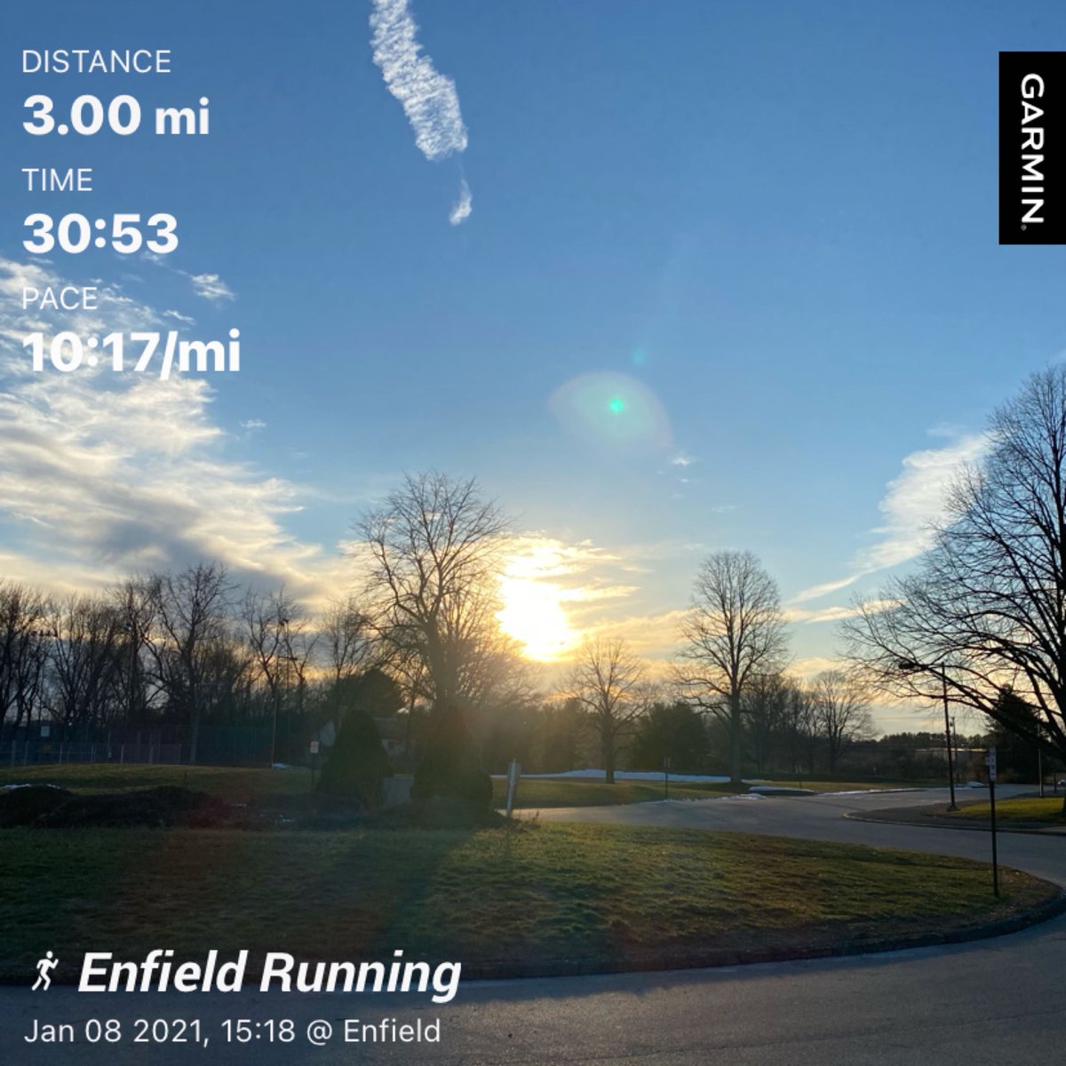charzen1129's tweet photo. #beatyesterday #garmin #optoutside #runhappy #neededthatrun #neededthatsunset 🌅 https://t.co/zLl7aHFHxy