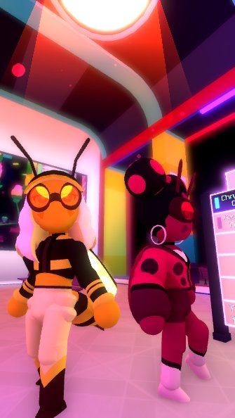 Quicktiger120's tweet photo. Ellie🐞 and Bianca🐝 photoshoot in Chrysalis City ❤💛 #roblox #robloxdeveloper #robloxdev #ocs #bugoc #bugocs #ladybug #bee #stevenuniverse #splatoon #pokemon #kpop #gamedev #3dmodeling #characterdesign #leveldesign #flowers #photography https://t.co/BMSBhg8iA9