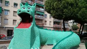 GranMUTANO's tweet photo. Una rubia platino que se vaya a La #Elipa con el dragón to nevao y se saqué una foto remake de #JuegodeTronos por favor... #Filomena #NieveenMadrid https://t.co/XaQJ33FAu3