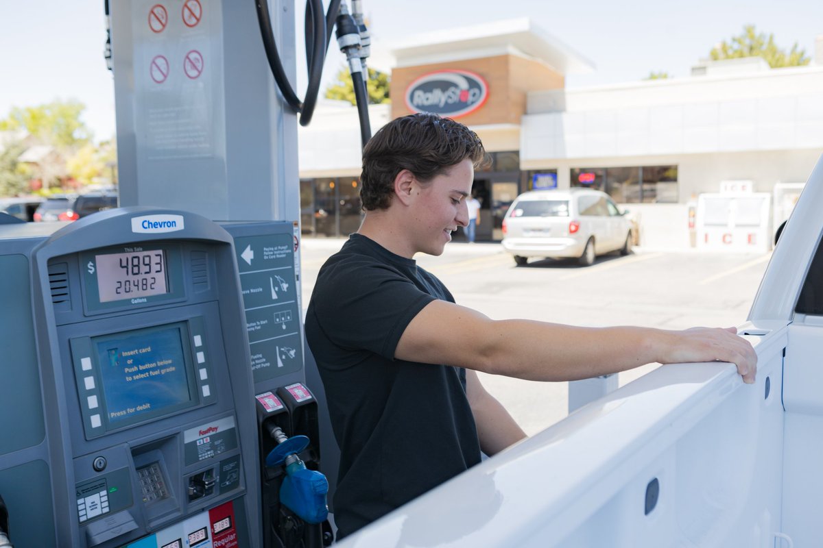 Wherever your weekend plans lead you, we're here to help ⛽ With quality performance fuel you know you can trust and snacks for any mood we've got you covered! #RallyStop 
_
#gasstations #utah #weekendvibes