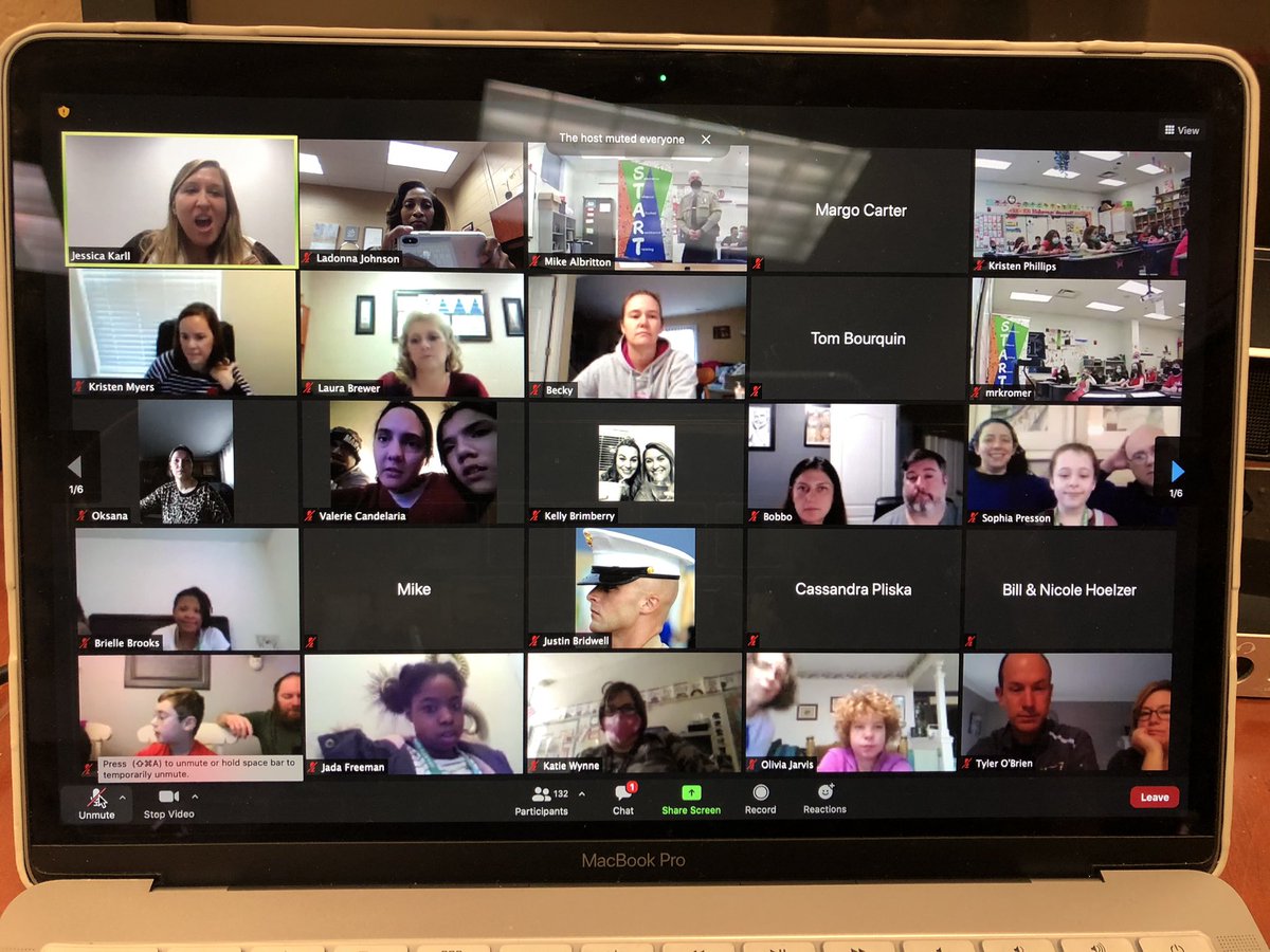 cedrjohnson's tweet photo. START Graduation 2020(virtually)
Congratulations to our graduates.           @CEStingrays @Central_LC @ClassPhillips1 https://t.co/ilNMABfIbz