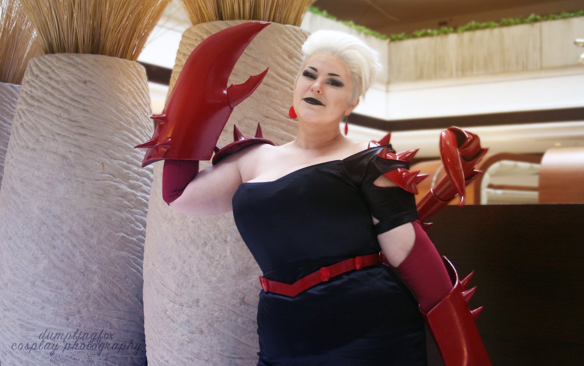 Lastly, we have photos that embrace fatness into the composition. These not only let fat features be visible but actively work to make the lines and curves into an important part of the photo  @hello__dylan, Dumplingfox Cosplay Photography, Kitty Wolf Photography