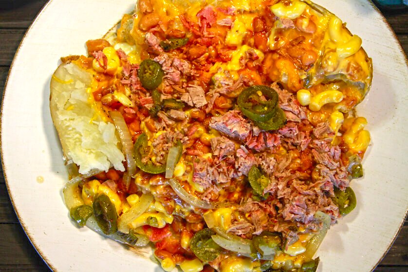 Celebrate the end of the week with our MONSTER BAKED POTATO😋. It's topped with butter, chives, sour cream, bacon bits, mac n' cheese, pinto beans, baked beans, sautéed onions, jalapeños AND YOU GET TO CHOOSE YOUR OWN MEAT! #bbq #foodie
cokersbbq.com/texas-bbq-menu/