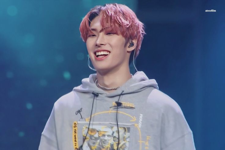 BOSSOFBITCHESS's tweet photo. dizendo "eu te amo" pro mingi até ele voltar - a thread https://t.co/IwrWBVYfZQ