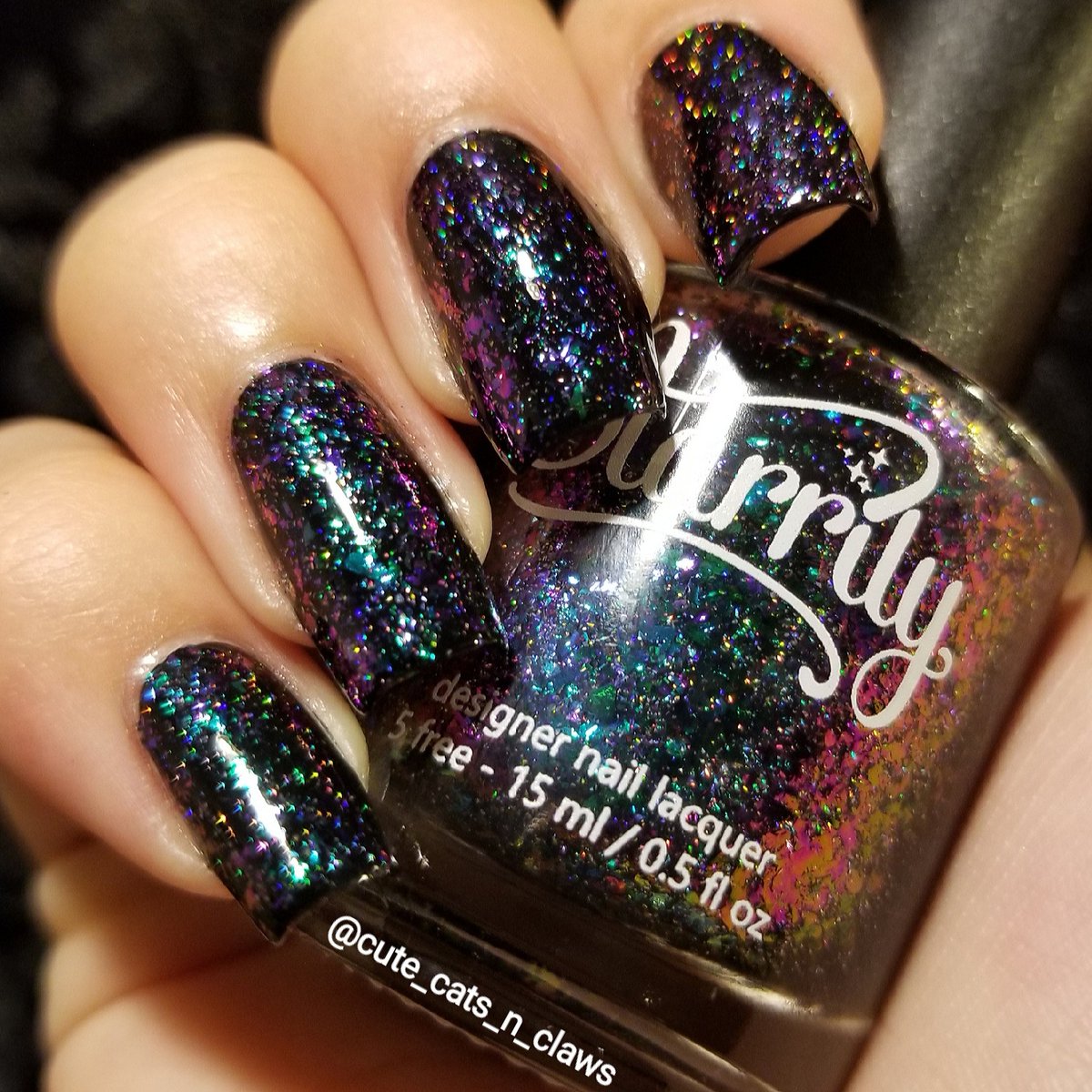 CatsClaws2's tweet photo. My favorite nail polish of 2020! 😍

Thank you @kelli_marissa for making such an amazing polish!!

Holotaco- one coat black ×2
Starrily- Phobos x1
Holotaco- Glossy Taco https://t.co/7vUEiujxpG