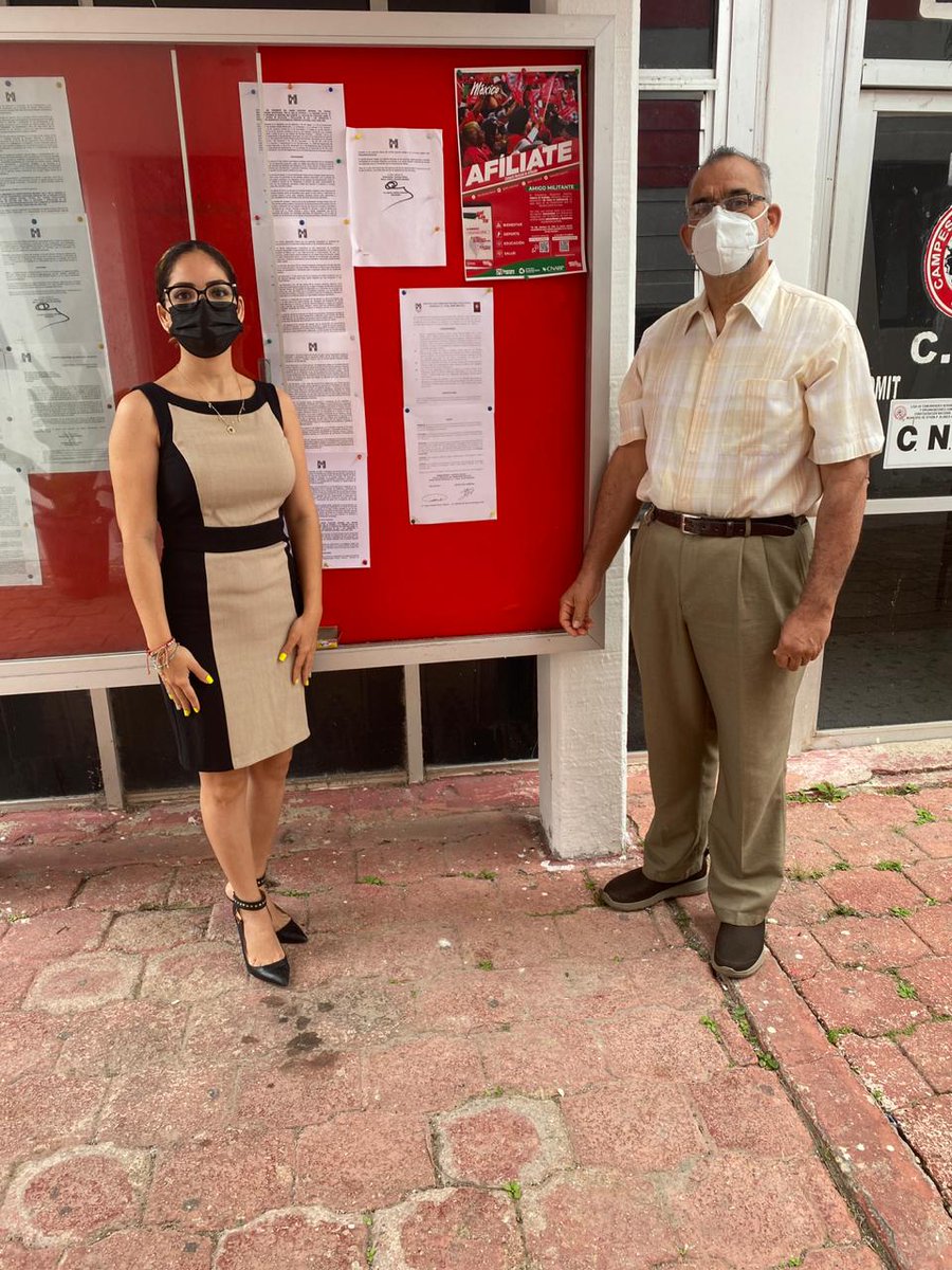 IRHQRoo's tweet photo. Nuestra Secretaria General @IRHQRoo, Lic. Gabriela Rodríguez, colocando en estrados del CDE la convocatoria al Curso Preparatorio para el examen de conocimiento de los documentos básicos del#PRI para el proceso local 2021.

Consulta la Convocatoria
https://t.co/HgvrstPHJT https://t.co/iJXqoLPZa9