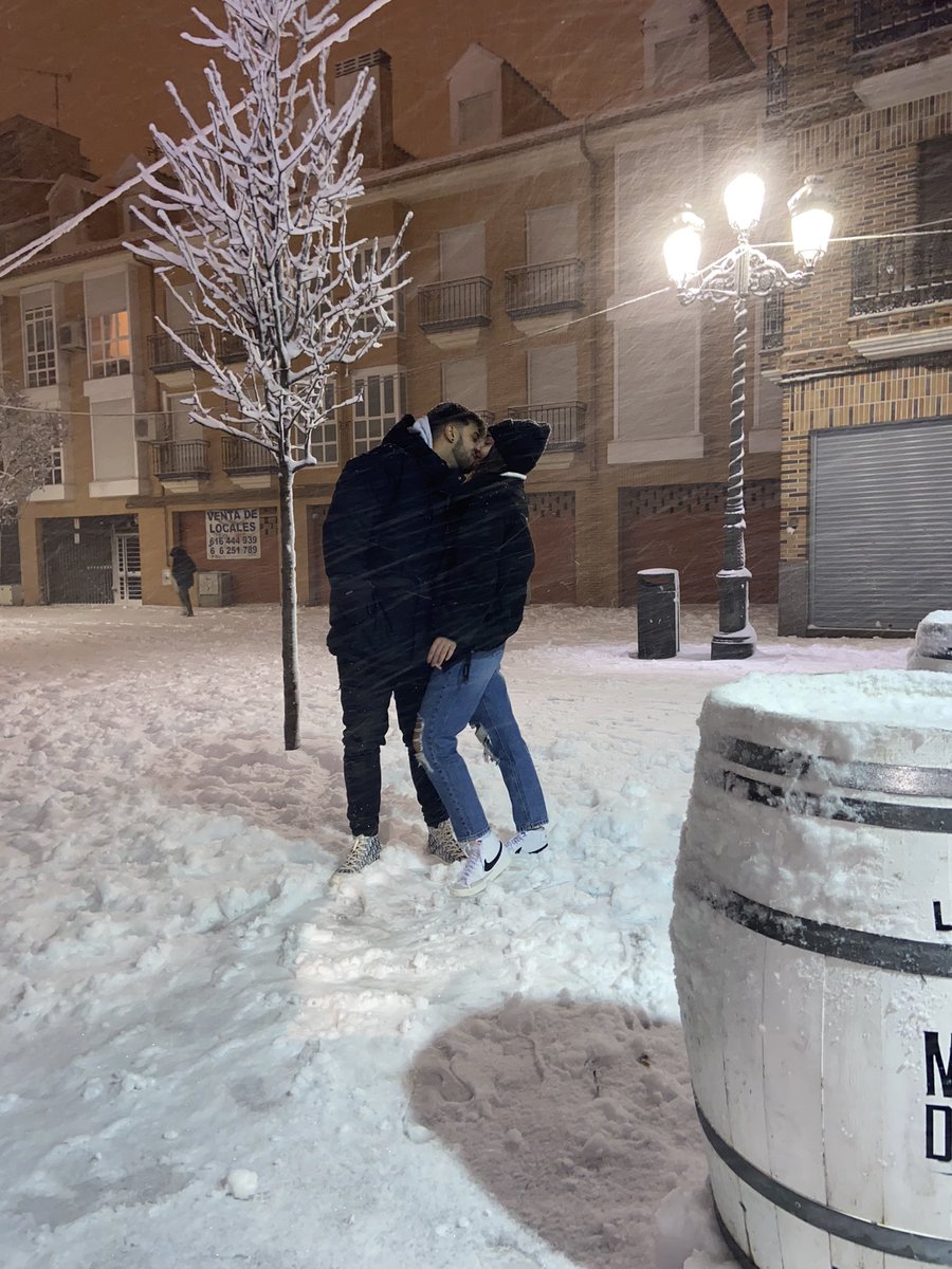 __andrea10's tweet photo. With u, like always🤍❄️ https://t.co/sHUjIAVUJS