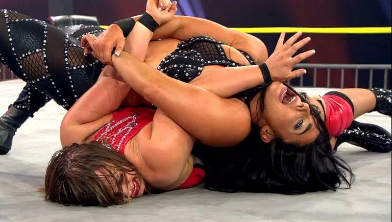 beyondZbelle's tweet photo. Who won the #BeyondtheBelle #MatchoftheYear award? Tune in and find out! https://t.co/uvSggmO48w #yearendawards #CLSquaredProductions #womenswrestling #womenswrestlingpodcast #nominees #andthewinneris #podcast https://t.co/bh7l7TwFnj