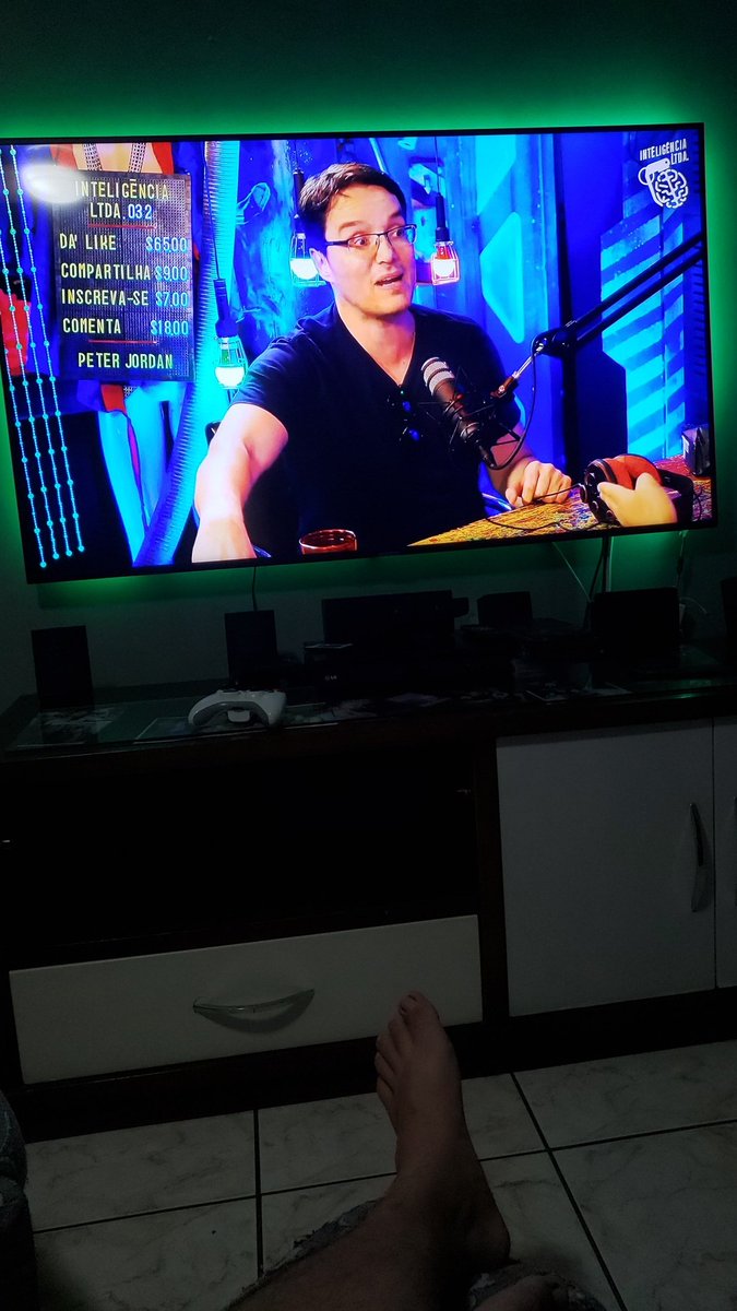 NoobRede's tweet image. Cada vez mais curtindo esse maluco que é o @peterjordan100 .
#einerd #peterjordan