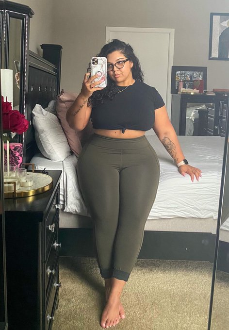 That hourglass though ⌛️ https://t.co/mxnuBpWBbg