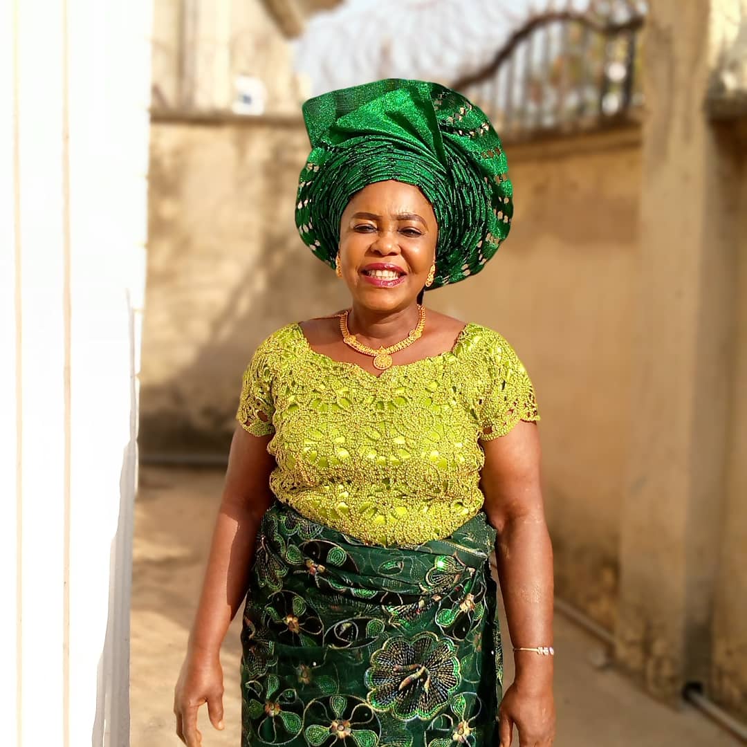 GeleByZ's tweet photo. Style wey dey burst brain! 🤯🤯😍😍. It's that satisfied smile for me 🥺🥺🥺

Style: Crossed Fan
Material: Aso-oke (Basket)
Quantity:  Half pack ( 4 lines) 

#gele #geleguru #geleartist #gelestylist #asoebi #gelebyz #weddings https://t.co/qku3STbvXE