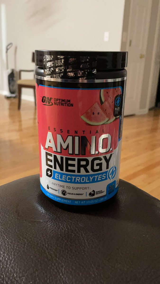 stephen_owen22's tweet photo. @Jayyy_Peee @BlakeBunch25 What if said BCAA has caffeine https://t.co/MbzF2CSidB