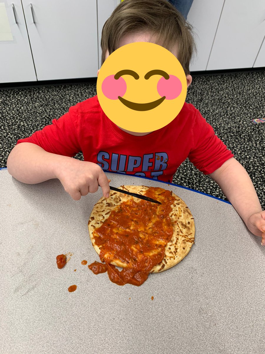 mindy_peters122's tweet photo. We celebrated the letter P on #CookingFriday by making pepperoni pizza! π It was a great opportunity for us to talk about sequencing as well! It was fun, messy, and I think most of the cheese ended up in getting eaten before it made it onto the pizzas! π #EEpirates @LCISDeast https://t.co/gBuEbWeCNn