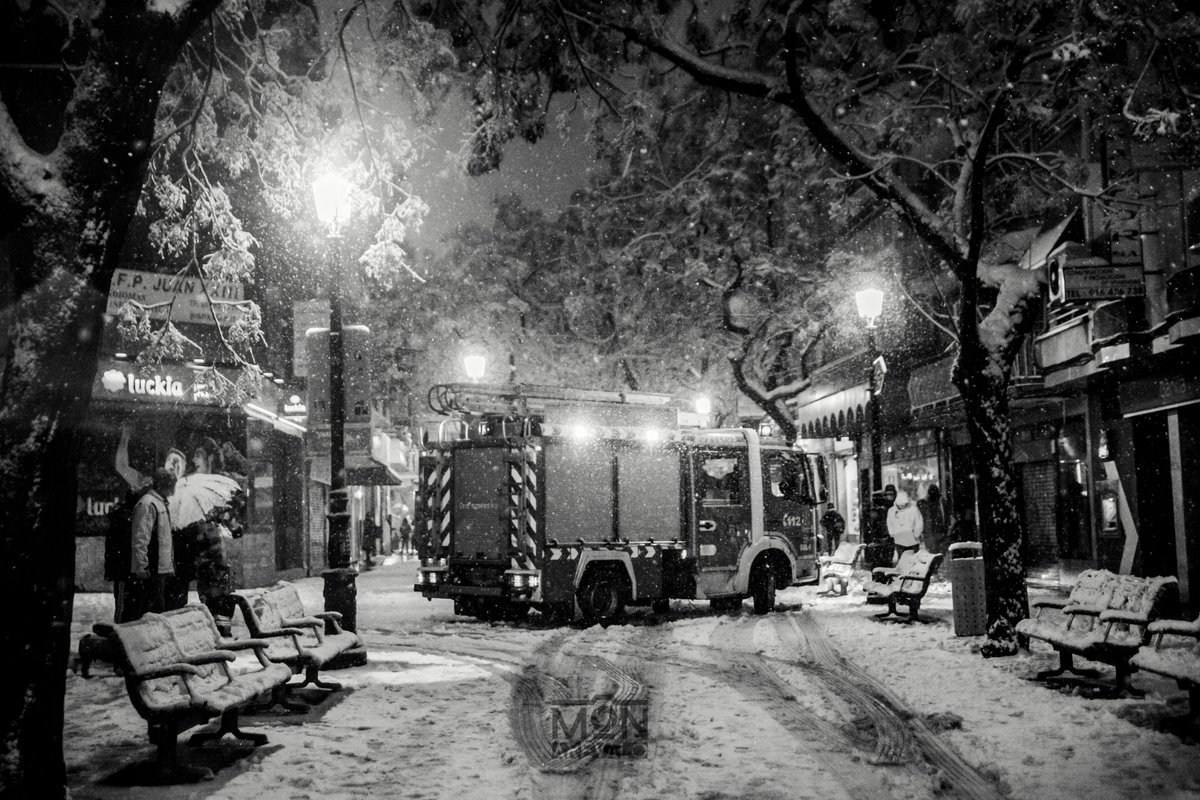 clep00's tweet photo. Alcorcón @alcorconbombero @AytoAlcorcon #nevada #alcorcon #madrid #madridnieve https://t.co/w0gNRQAney