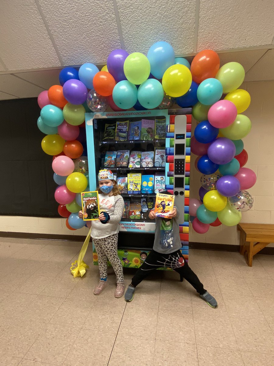 lizzy_malloy's tweet photo. Grand opening! Henderson book vending machine is open for business! 💚 #loveteachinspire @HENDeagles https://t.co/quuI1Xj14R