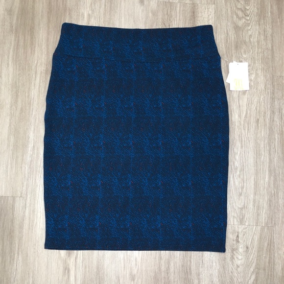 StatementVA's tweet image. So good I had to share! Check out all the items I'm loving on @Poshmarkapp from @8fun_com #poshmark #fashion #style #shopmycloset #faccia #victoriassecret #lularoe: posh.mk/6H6CoaRjTcb