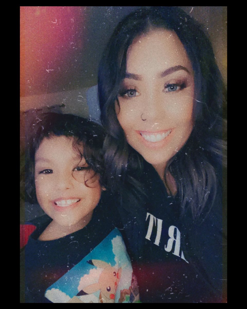 April_Lynn100's tweet photo. My WHOLE HEART ♥️ https://t.co/lBQ0Ahz5Ze