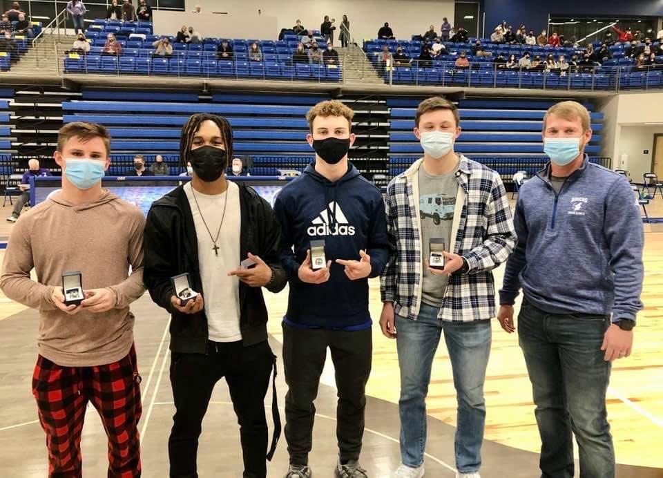 gpitts02's tweet photo. 4x400 State Indoor Champs ring presentation to Workman, Robinson, Pitts, &amp; Chrisman— New school record! https://t.co/0TKQiZz6h6