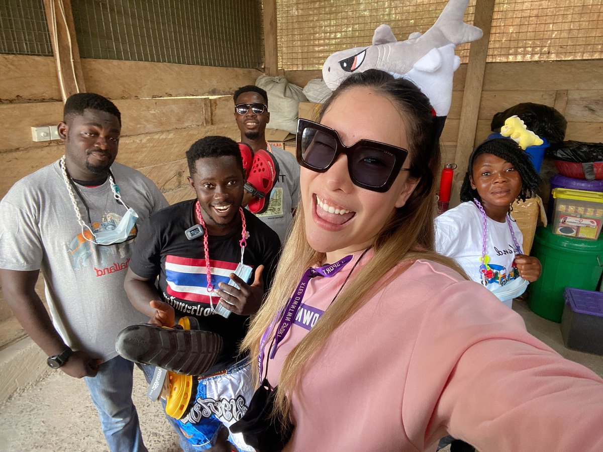 JeffyNachapim's tweet photo. วันนี้ 1 ทุ่มตรง EP ที่คุณผู้ชมรอคอยก็มาถึงล้าวววววว 🥳🥳 กลับไทยไปตั้ง 8 เดือน หิ้วของฝากมาก็ไม่น้อย #คืนนี้รอดูว่าลูกน้องตัวป่วนของเจฟฟี่จะดีใจเหมืองแตกแค่ไหน เมื่อเห็นของฝากจากไทยแลนด์ ปู๊นๆๆๆ 🚂🚂 #ให้ทายมีดราม่ามั้ย?!? 5555555

#มาดามเหมืองทอง https://t.co/mH8cTAEgd0