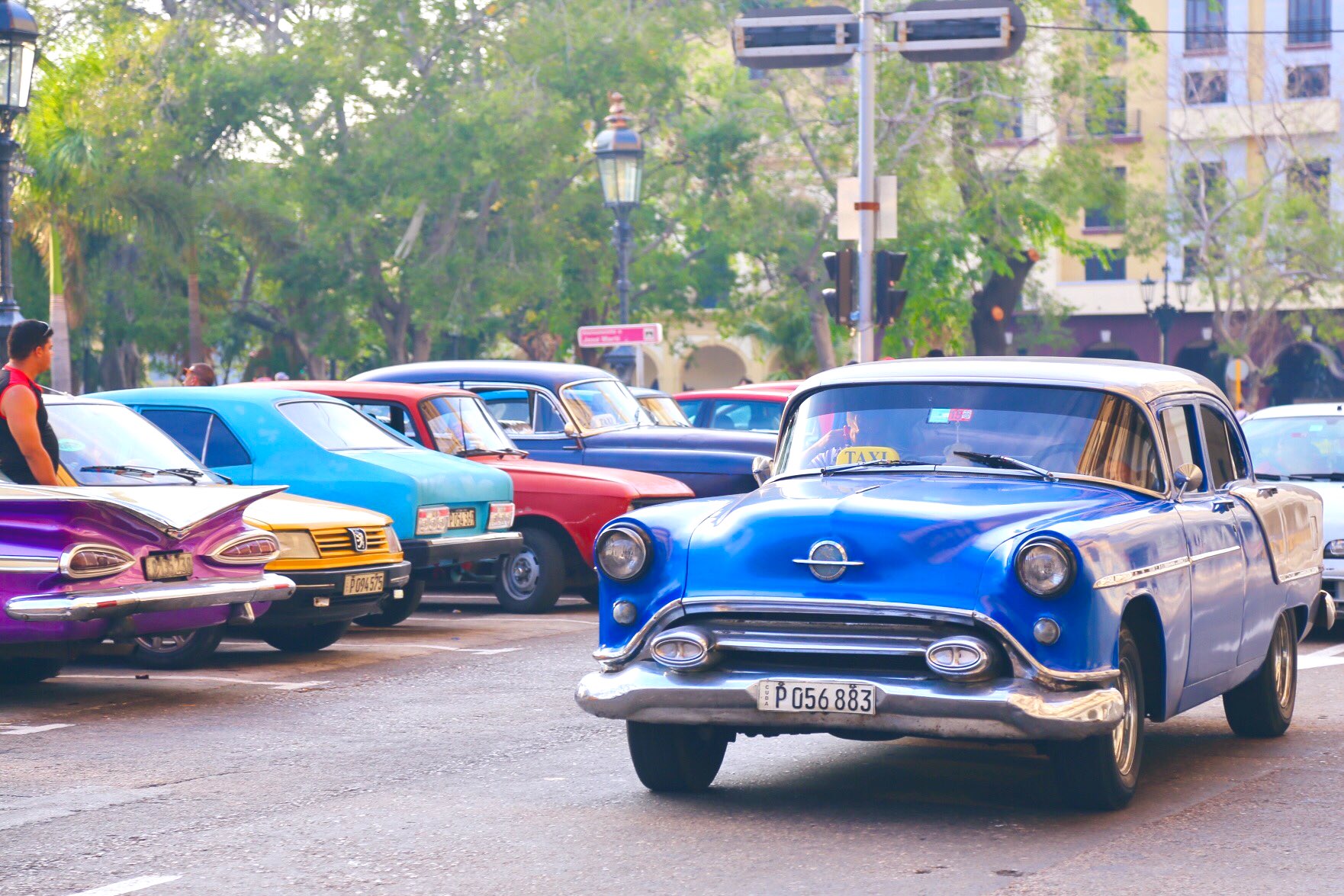 はるか ラダック漫画本 インド ラダックツーリング 完 キューバと言えばアメ車ですよね いまなお1950年代の車が大事に整備して乗られてた タクシーも冷房ゼロのガタガタアメ車ばっかりで 最高だったな T Co Zkudovas5b Twitter