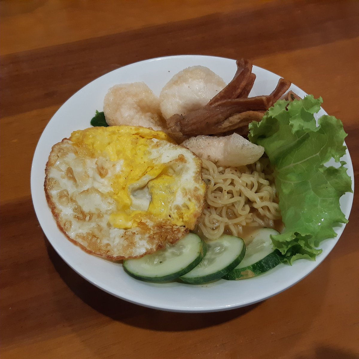 BeeNEagle1's tweet photo. Hola Guys! 👋

Setelah sekian lama, akhirnya kami balik lagi nih, guys~

Kali ini, kami akan nge-Review sebuah tempat makan mie sekaligus tempat nongkrong yang ada di Banda Aceh, bernama Svarasukma Coffee Space! 
~
~
#Review 
#cafe 
#svarasukmacoffeespace 
#BeenEagle https://t.co/UZ5iRCJEdX