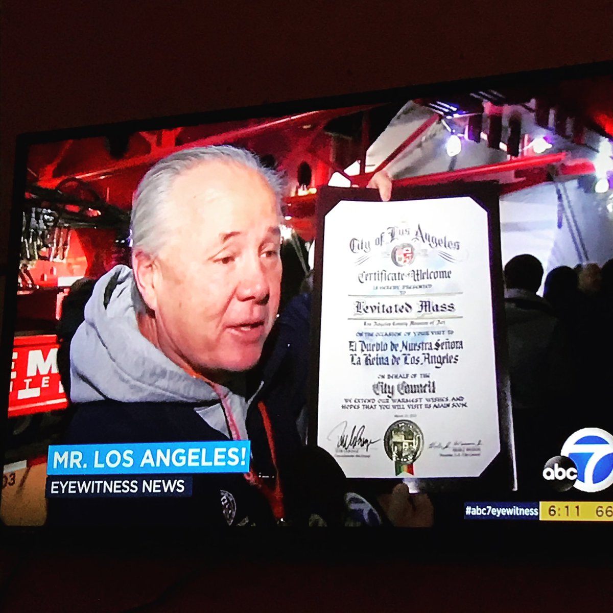 cmpinel's tweet photo. Another great LA legend passed away today. L.A. councilman  Tom La Bonge . My daughter and I got to know him throughout the years when we attended the LAFD Memorial ceremony . Great loss for L.A. ❤️😞 https://t.co/5ZBbxiFXkJ