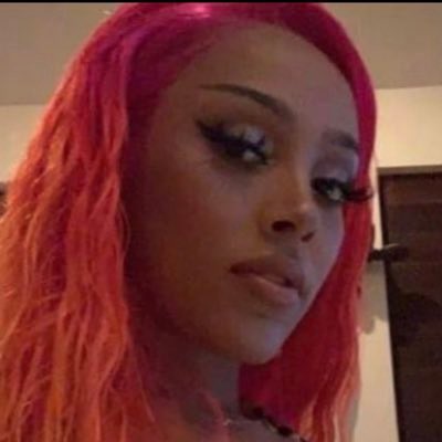 bornthisgcy's tweet photo. bitches w this pfp are always annoying https://t.co/WD7gOGXaAG