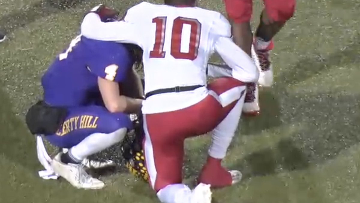 dctf's tweet photo. INSTANT CLASSIC.

@CrosbyHSCougars 62
@LH_Panthers_FB 61

LH went for 2 in OT and fumbled. 

Crosby headed to Arlington to play for it all next week! #TXHSFB https://t.co/YUq5CwVfC8