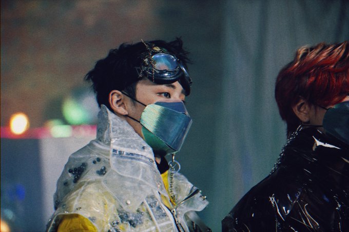 すごいマスク Mv Behind Photo 1 リクのひとりごと