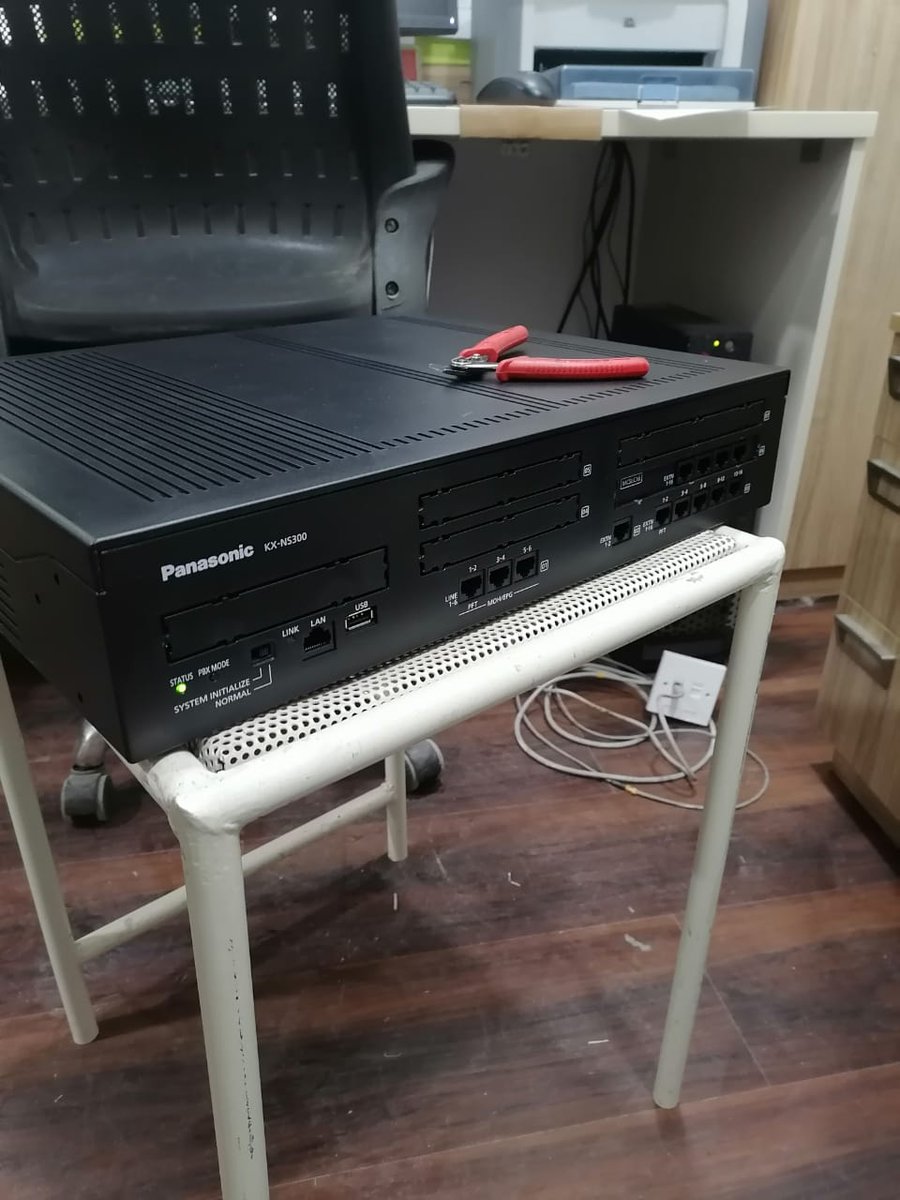 ilogicinfotech's tweet image. EPABX Panasonic KX-NS300 (6/2/32) installation.
Call: +91 9911 09 8755, 
          +91 9313 39 8755