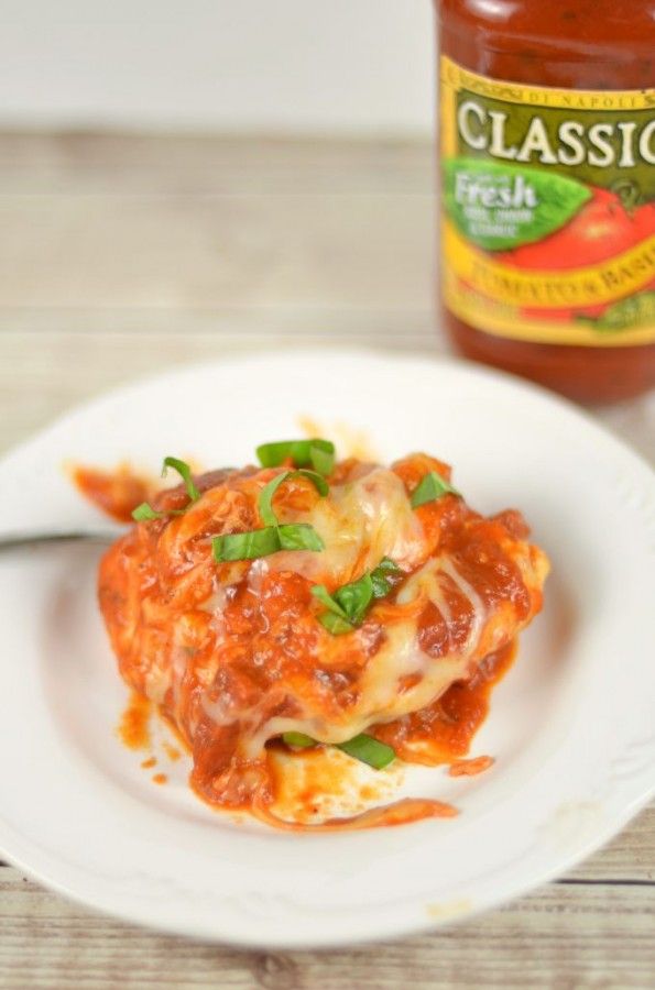 Easy Peasy One Pot Pizza Chicken. COVERED in cheese! Hello, delicious #onepot #Recipes #foodporn quirkyinspired.com/one-pot-cheesy…