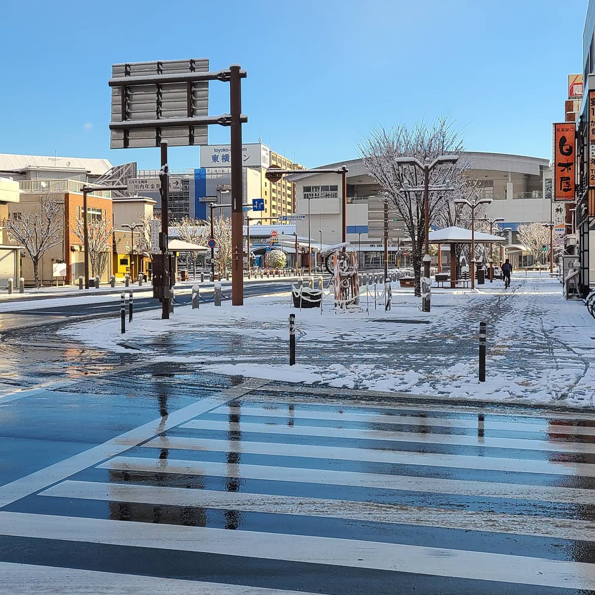 senmachi_info's tweet photo. 薩摩川内市にも雪だよ！
＃薩摩川内市　＃雪 https://t.co/WpIc8wB4g8