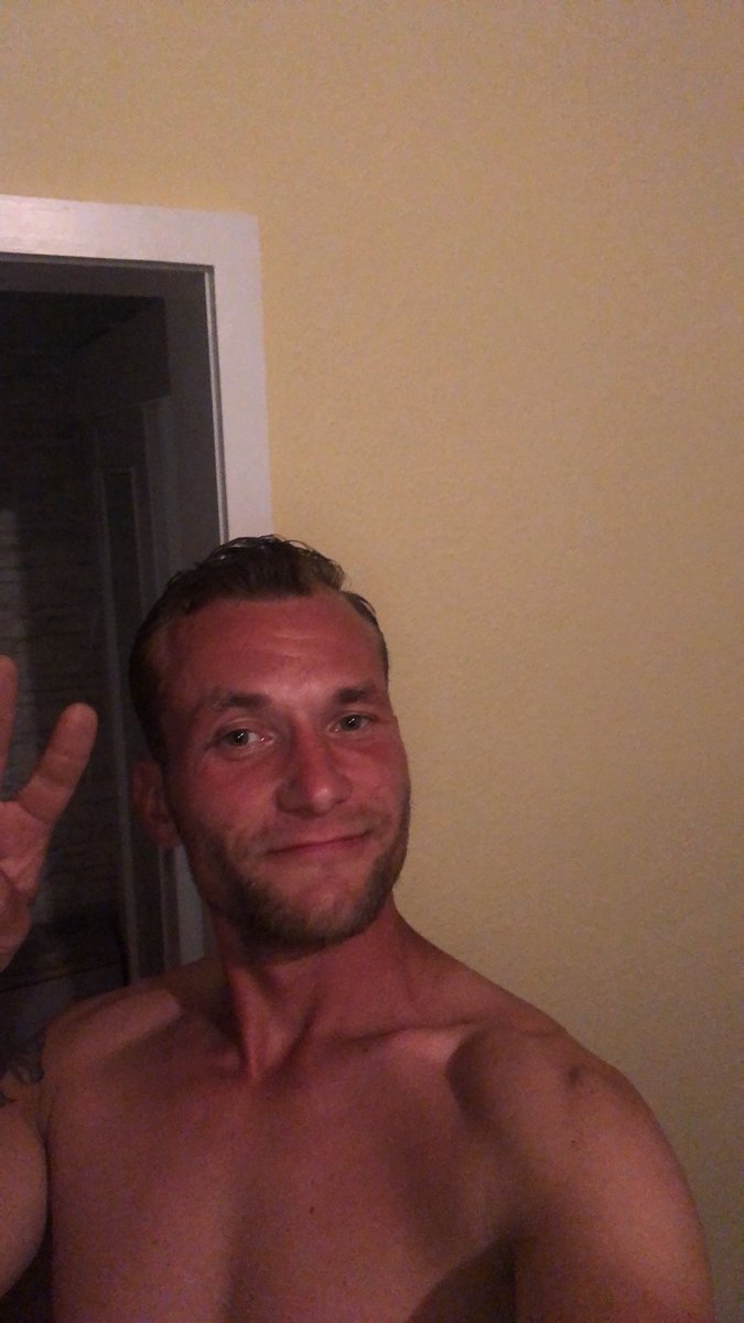kratzer30's tweet photo. Geil wie immer https://t.co/YOBG2AnbuT