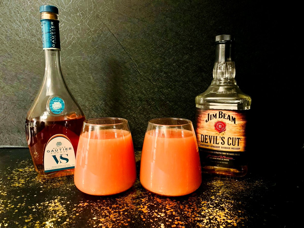 The Drink of the week...so tasty and so good at warming up the soul 

Cranberry Orange Punch
1 oz Brandy
2 oz Whiskey
1/4 cup OJ
1/4 cup Cranberry juice