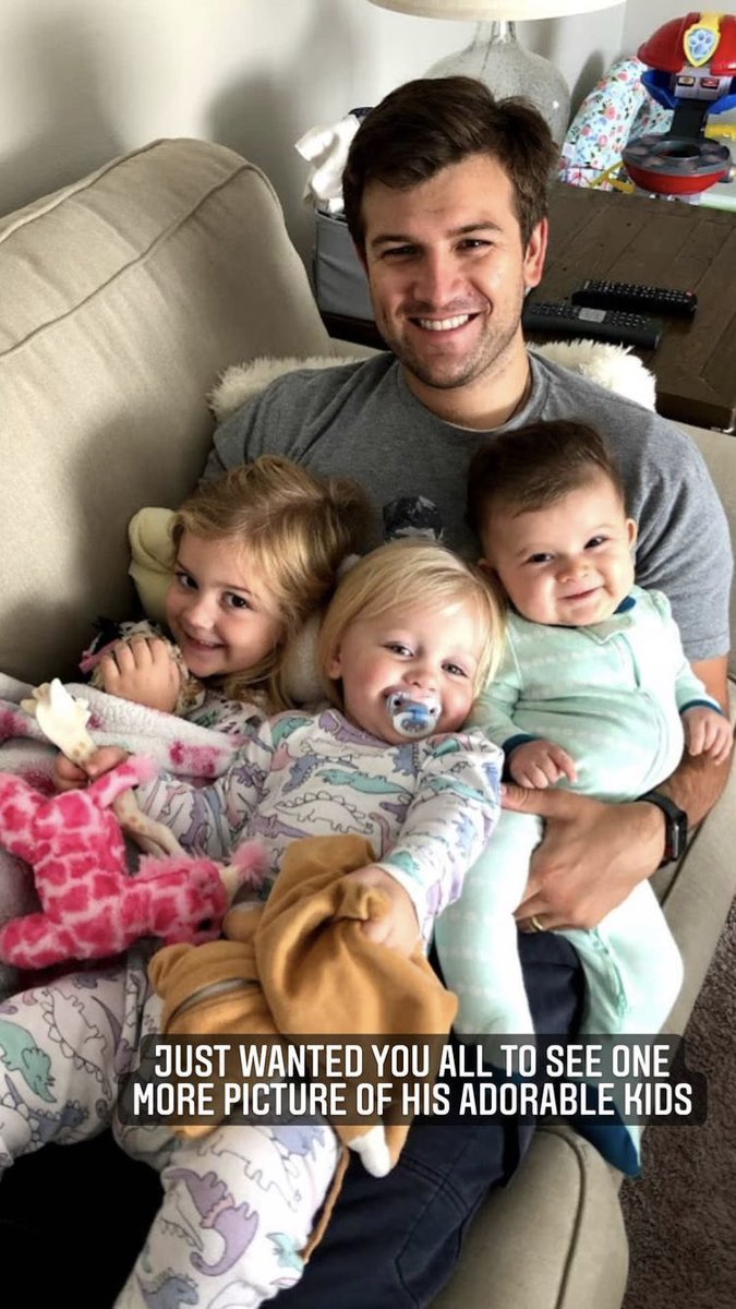 MemorialFMSB's tweet photo. This weeks #FeatureFriday is 3rd year resident Ryan Berns!! #MeetMemorial #MedStudentTwitter #match2021 #FMproud https://t.co/0cJXQCBGbE