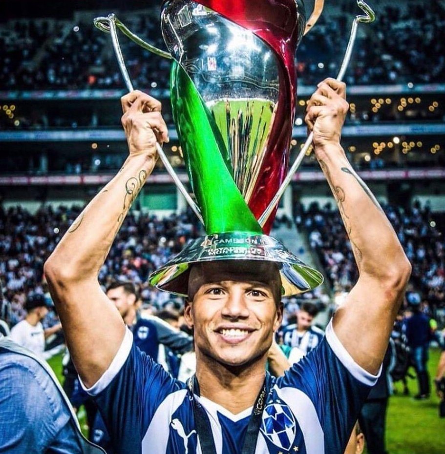HugoClub's tweet photo. ¿Quien no te quiso en Rayados? @patosanz_20 https://t.co/B8CZCwjdj3