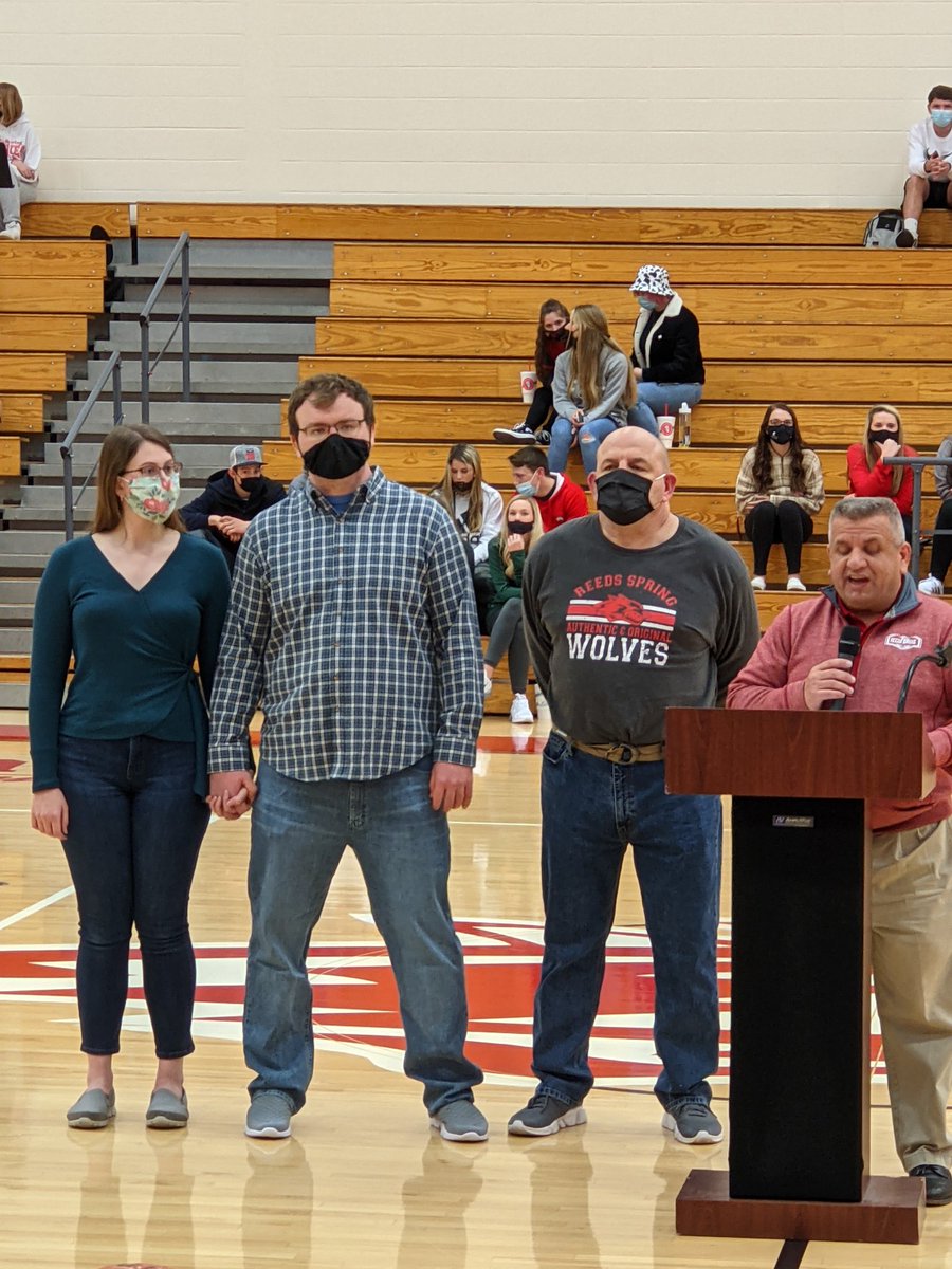 ReedsSpringHS's tweet photo. Congratulations to Zach Kearney on his induction to the RSHS #SportsHOF #GoWolves #OAWAAW https://t.co/0MIqQrPEhj