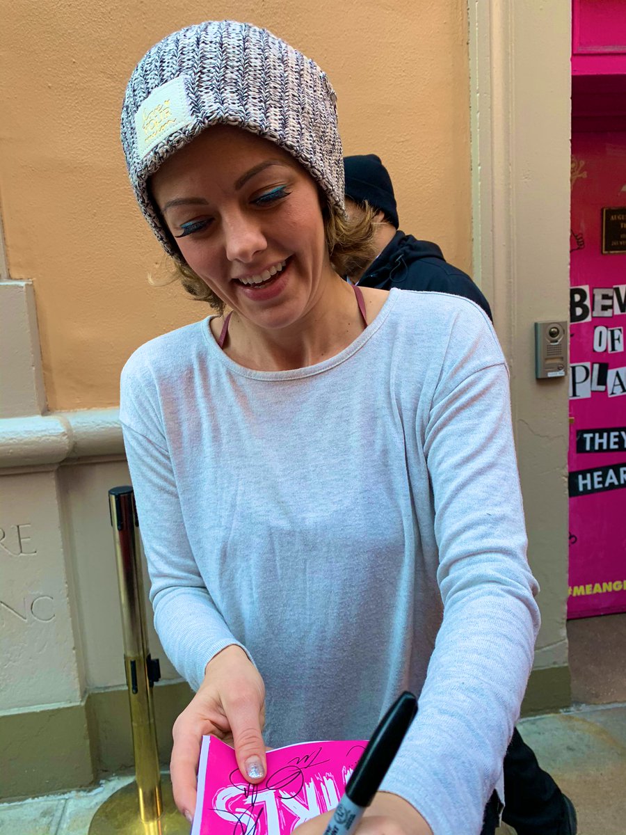 shinblaqplus's tweet photo. I remember trying to get out the theatre as quick as possible to get to the stage door, the entire time I was in NYC at all I could think about was meeting the cast even though I hardly said anything I was that nervous 😩 @MeanGirlsBway #MeanGirlsBway #fetchfans https://t.co/C2UsMsBLvI
