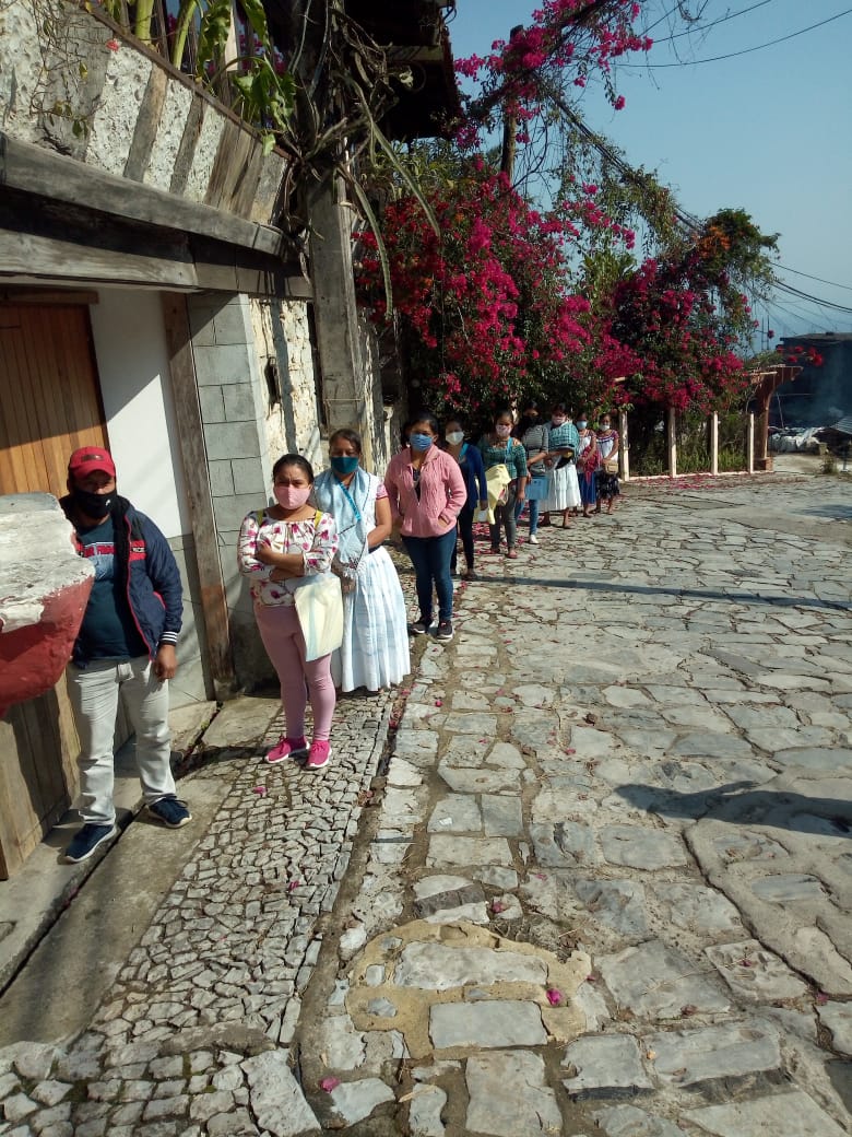 PROAN1's tweet photo. 2020 ha sido especialmente duro y atípico. Pero, al volver la vista atrás, queremos subrayar todo lo que hemos conseguido juntos.Todavía queda mucho trabajo por hacer y demasiadas personas vulnerables a las que atender y 
APOYA AHORA, COMUNICATE. https://t.co/67mtz23qce