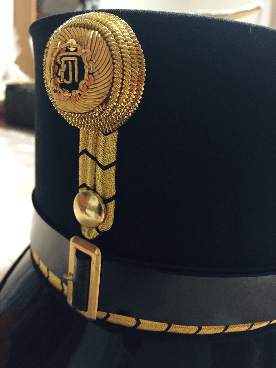 やっぱこのオーストリア＝ハンガリー帝国のケピ帽あるからこれ使う方向