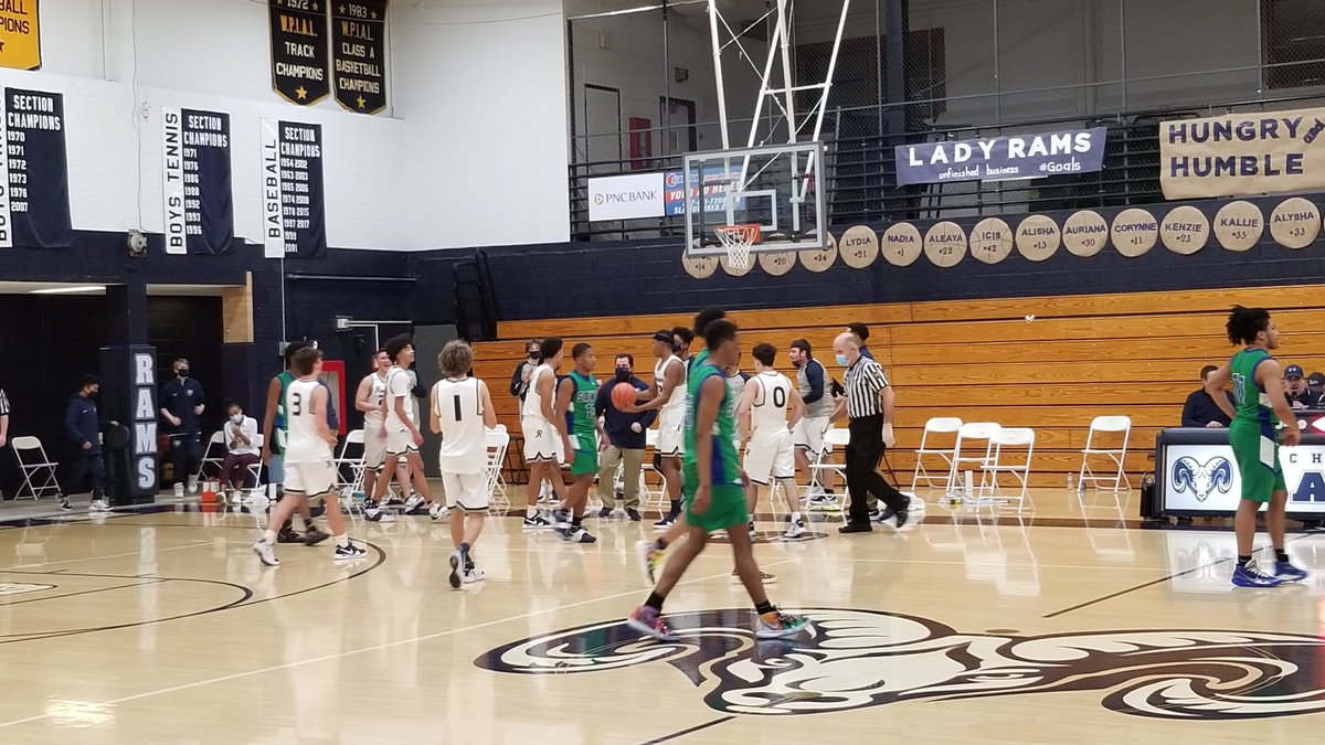 _NazPrepsports's tweet image. Final score
Saints 55 Rams 40