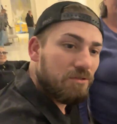 travdorman's tweet photo. Followers from TN: Does anyone recognize this guy? DMs open. https://t.co/jqOl8D2yCL