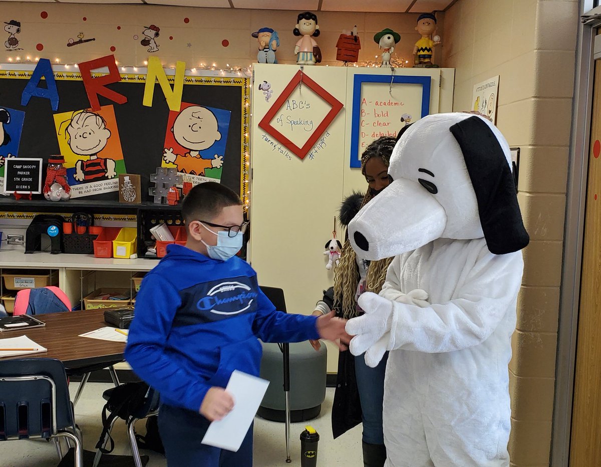 HerranInAldine's tweet photo. Thank you to @KariDierks for letting us celebrate our Output Page winners in #campsnoopy! We shared our favorite pages via @GoogleMeet2, had some Happy Meals from @McDonalds, and even had a special visit from @Snoopy! Well done kiddos! #proudteacher #hardworkpaysoff #PESPowerUp https://t.co/8vWaxBn3sH