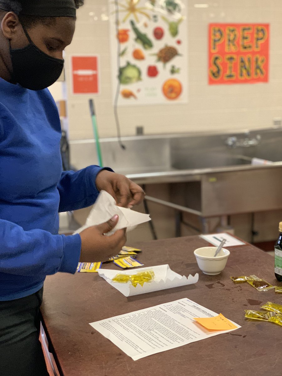 MsEdsonsKiddos's tweet photo. It’s the first #FoodieFriday of 2021 & @CulinaryClifton students are busy prepping at-home cooking kits to gear up for #BreadWeek (more like #BreadMonth).
But what does bubble gum have to do with bread?🤔 We’ll have to stay tuned to find out.
@cliftoncds @AustinISD @AISD_CTE https://t.co/fNbIQESDoB