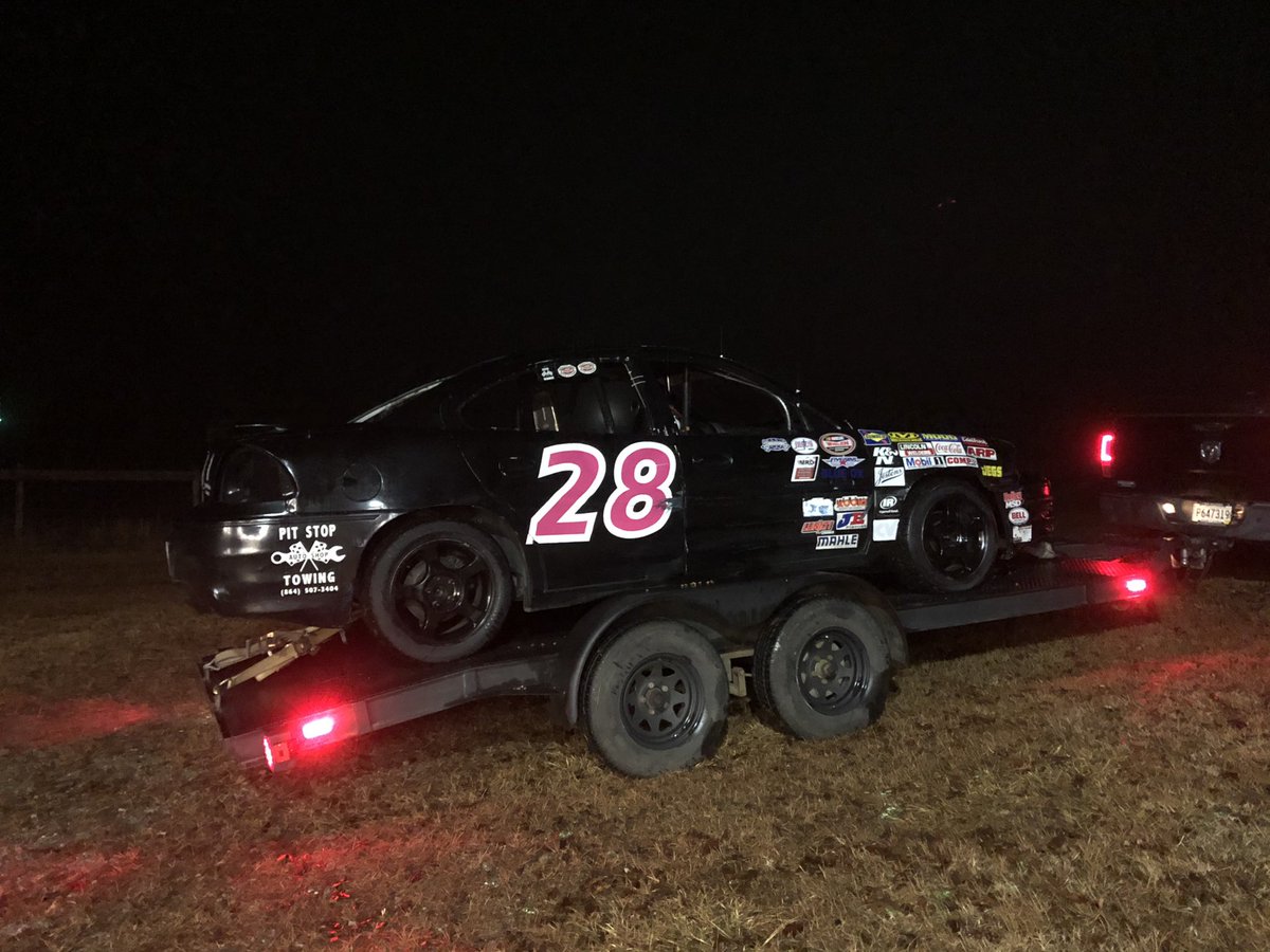 AshleyGranata's tweet photo. The 28 team is loaded for the New Years Bash at Dillon. https://t.co/xdNl5GVaBW
